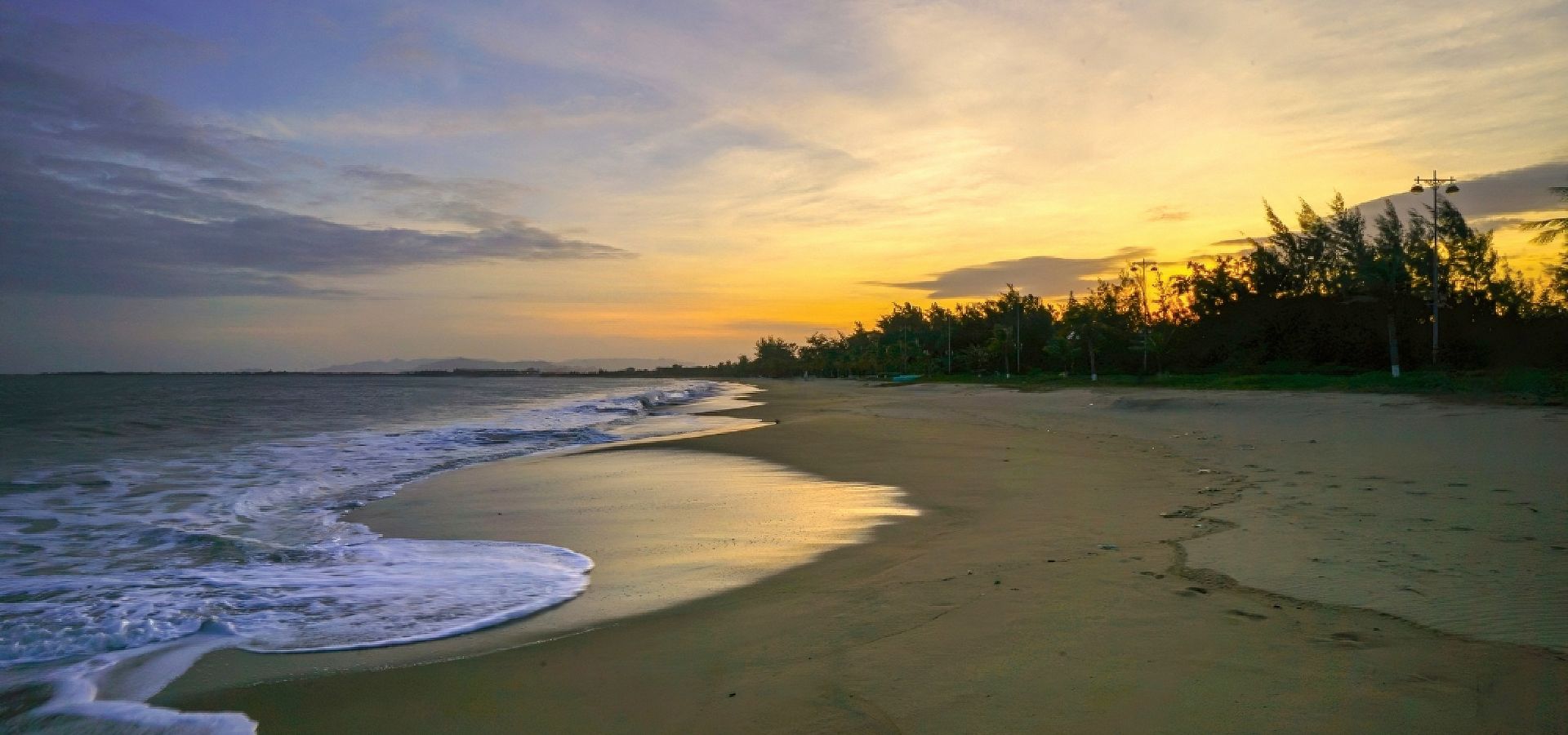 Khám phá Phan Rang - Du lịch bằng tàu hỏa về Ninh Thuận dành cho người mới đi - Long Thuận Hotel & Resort